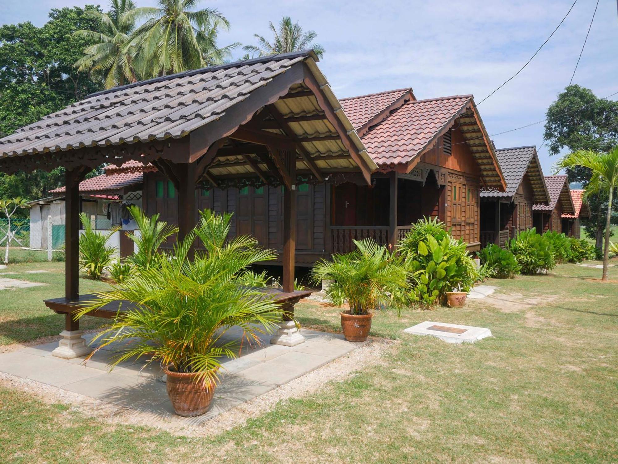 Kampung Tok Lembut Vacation Home Pantai Cenang  Buitenkant foto