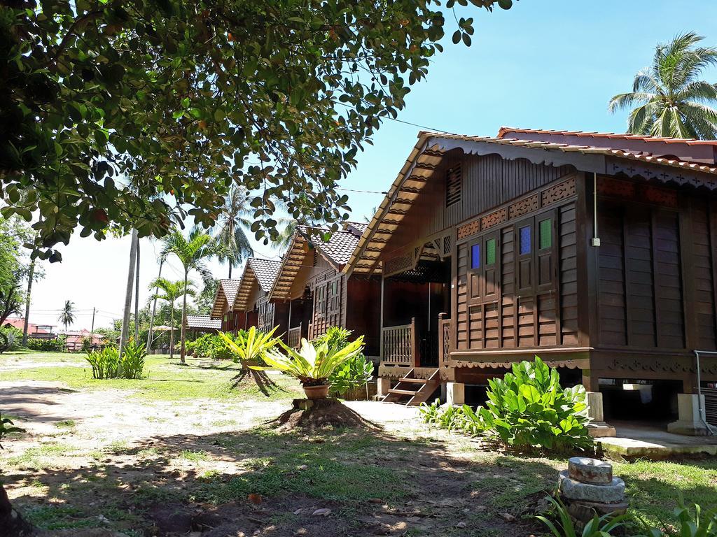 Kampung Tok Lembut Vacation Home Pantai Cenang  Buitenkant foto