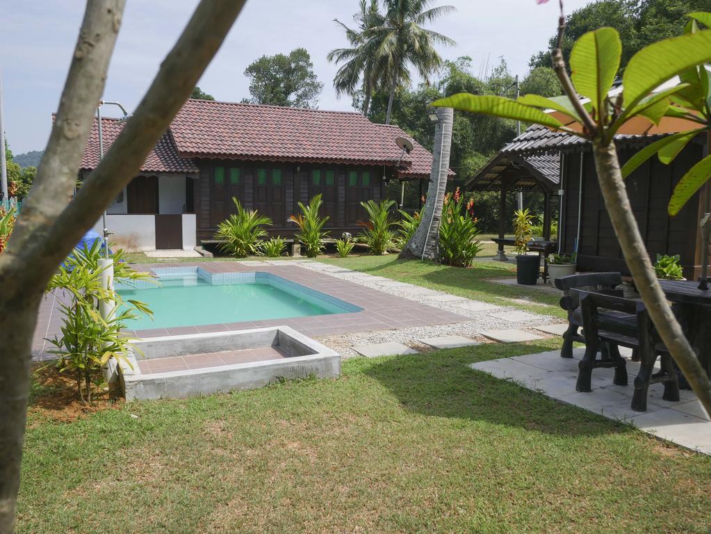 Kampung Tok Lembut Vacation Home Pantai Cenang  Buitenkant foto